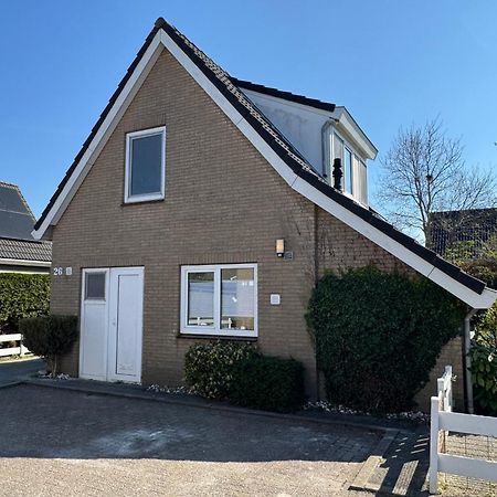 Huebsches Ferienhaus In Ouddorp - Fusslaeufig Zum Strand Und Zentrum Exterior foto