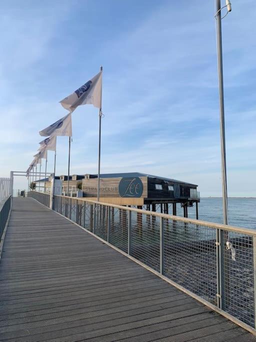 Huebsches Ferienhaus In Ouddorp - Fusslaeufig Zum Strand Und Zentrum Exterior foto